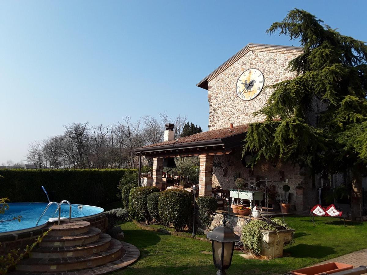 Gallo Delle Pille Монцамбано Екстериор снимка
